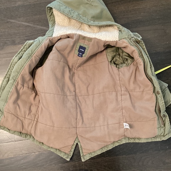 GAP cargo army/sherpa jacket 4T - Picture 11 of 14
